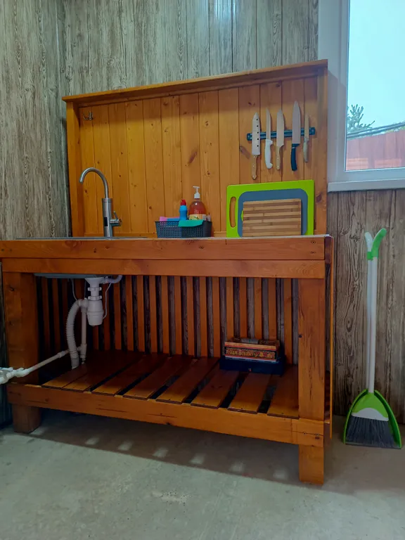 Половина 2х этажного коттеджа с отдельным входом