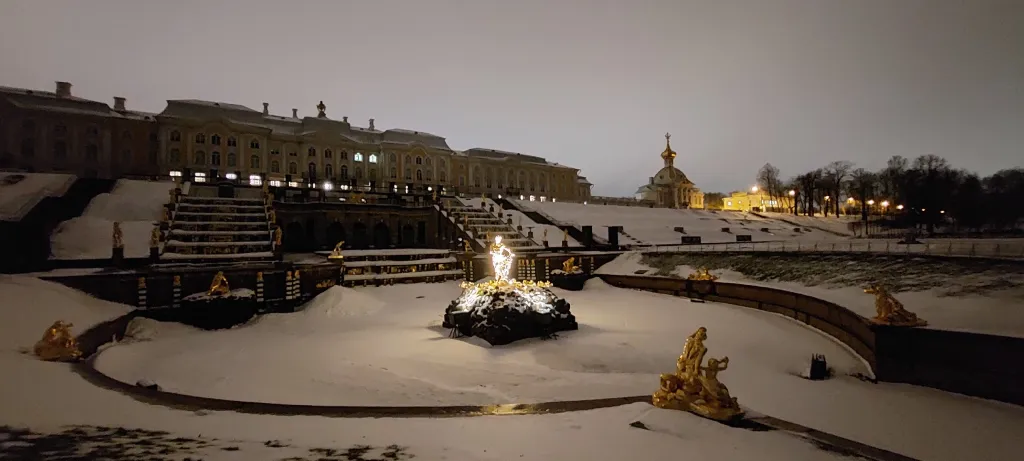 Видовая квартира напротив фонтанов Музея-заповедника Петергоф