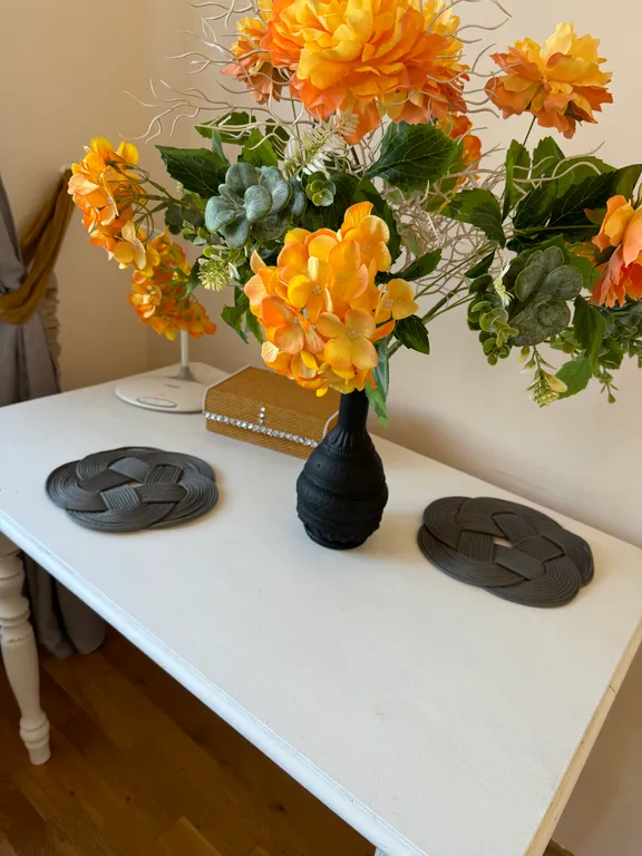 Красивая трёхкомнатная квартира в центре с видом на площадь