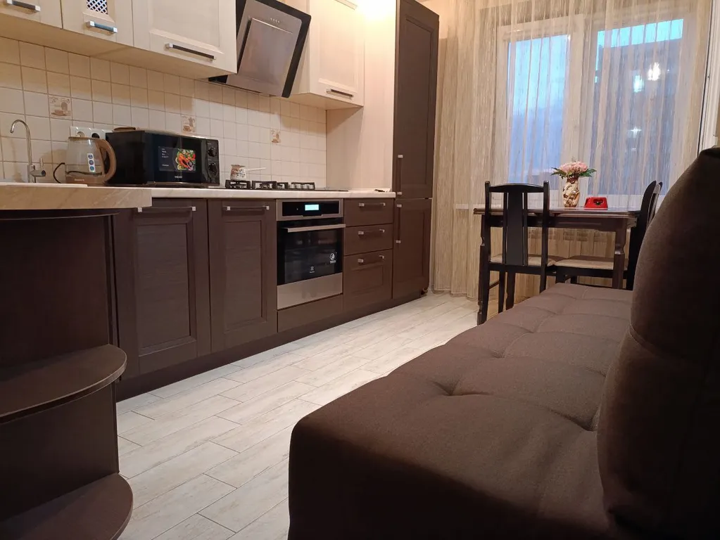 Новая квартира в самом экологически чистом районе города — аренда посуточно в Таганрог