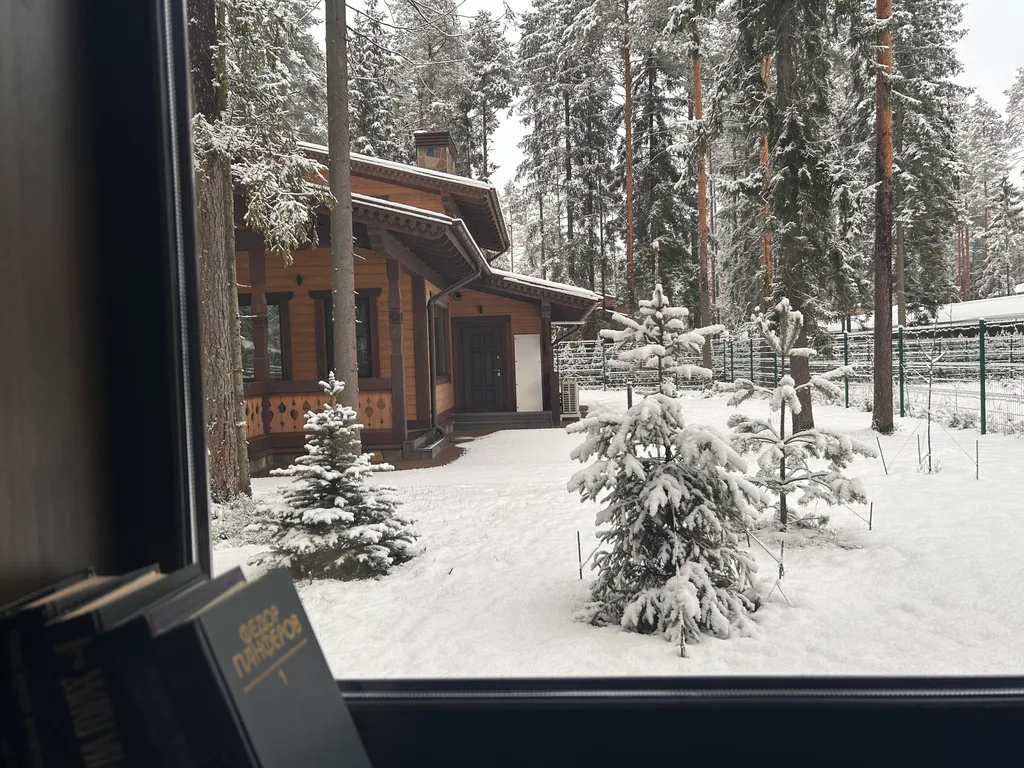 Лесной домик у курорта Охта Парк