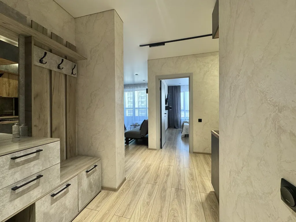 Квартира Квартира Просторная евродвушка с двумя Smart-TV в Прованс — Новосибирск