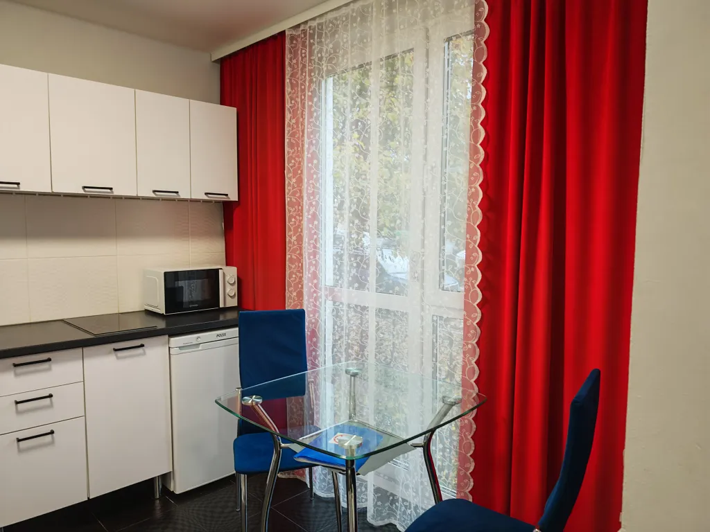 Апартамент Алиса в стране чудес и зазеркалье