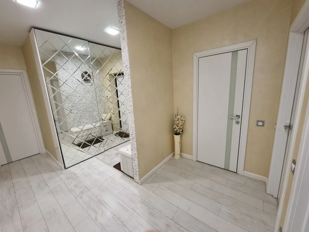 Стильная новая квартира в центре возле парка победы и музея вов