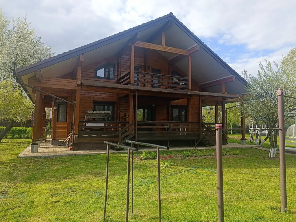 Коттедж Большой светлый гостевой дом 230кв/м 50 соток участок — аренда посуточно в Бронницы