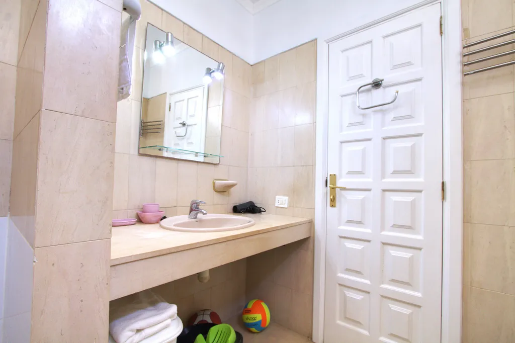 Apartments Island Village Heights