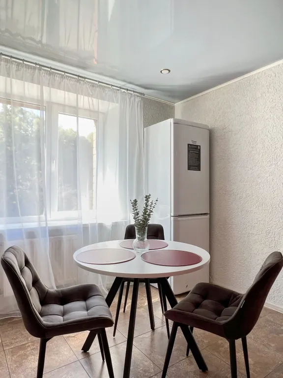 Квартира с лоджией рядом с центральным автовокзалом