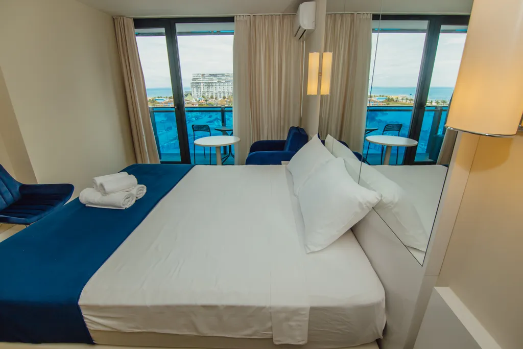 Апартамент с видом на море на первой линии