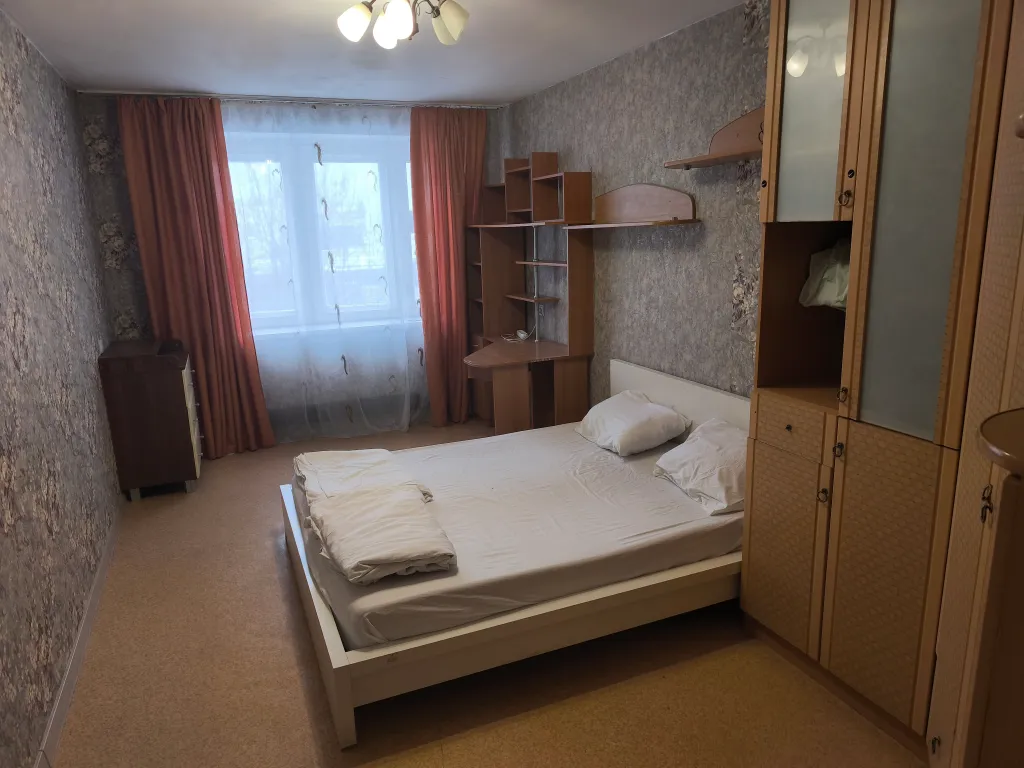 Большая трёхкомнатная квартира в районе железнодорожного вокзала