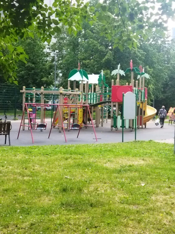 Квартира у метро Приморская с видом на Неву