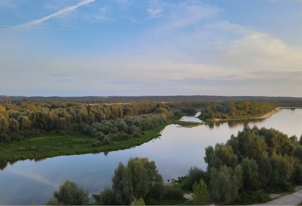 Уютная студия на благоустроенной набережной реки Ока