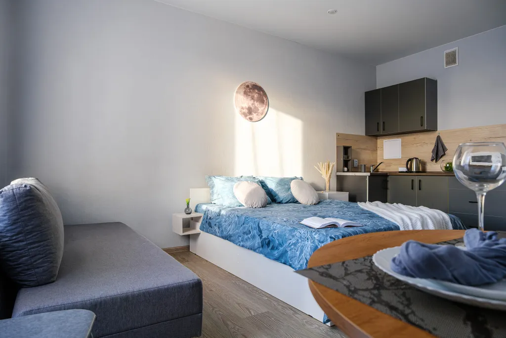 Бюджетная студия со свежим ремонтом в новом доме