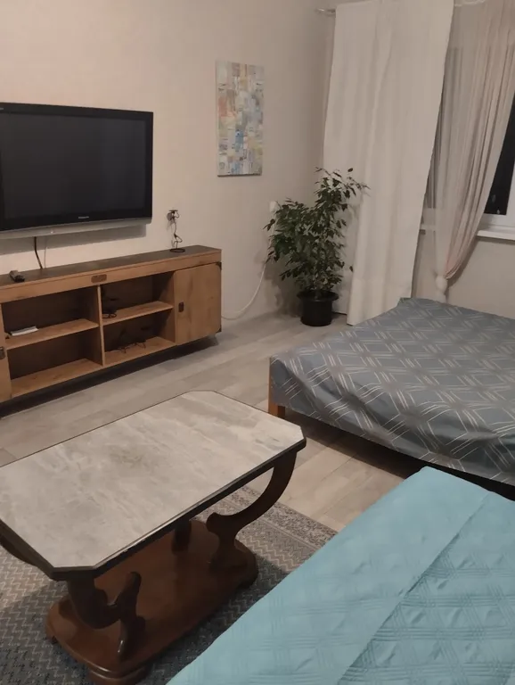 Уютная квартира не далеко от центра города (спальный район)