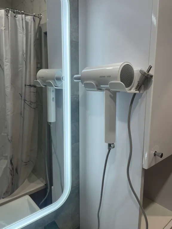 Студия с видом на лес