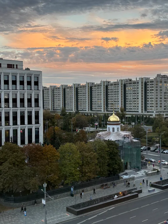 Квартира Квартира в центре с балконом, спальней и паркингом — Москва