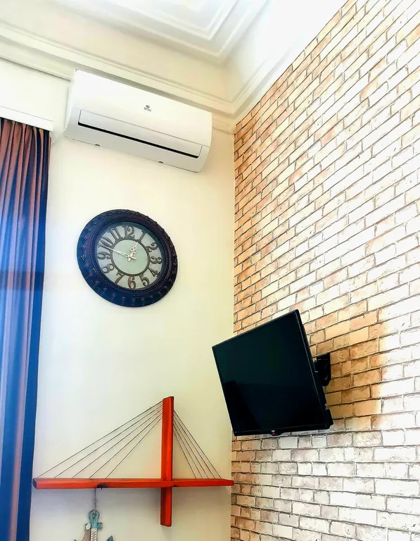 Уютная студия с видом на Золотой мост