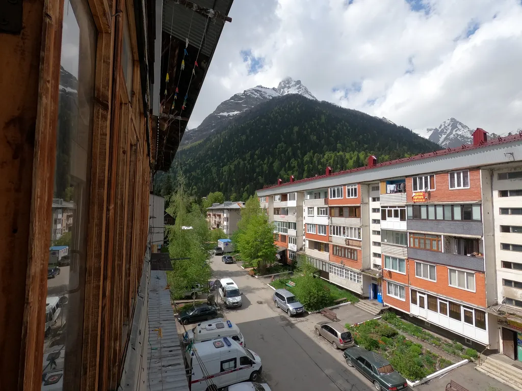 Трёхкомнатная квартира в сердце Домбая