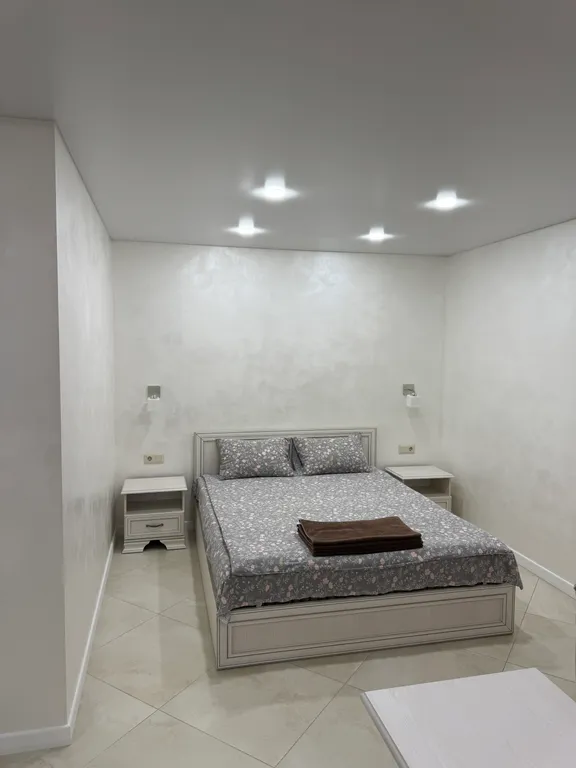 Квартира-студия с дизайнерским ремонтом в центре