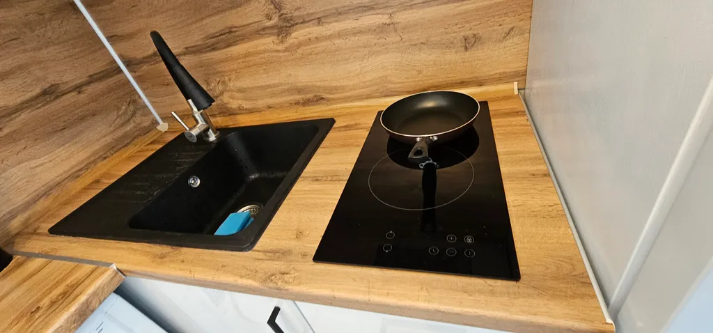 Уютная светлая квартира на берегу моря в центре