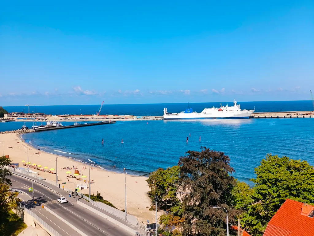 2-х комнатные просторные апартаменты с прекрасным видом на море