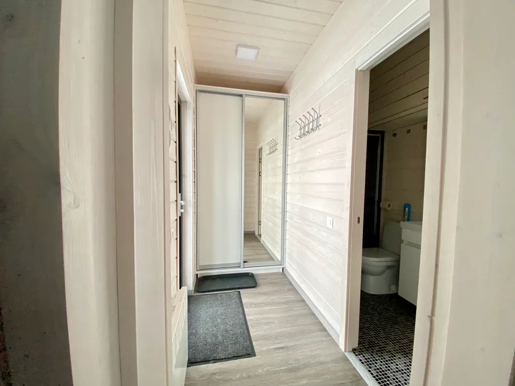 Коттедж Новый комфортабельный дом для отдыха на берегу лесного озера Маролампи — Санкт-Петербург