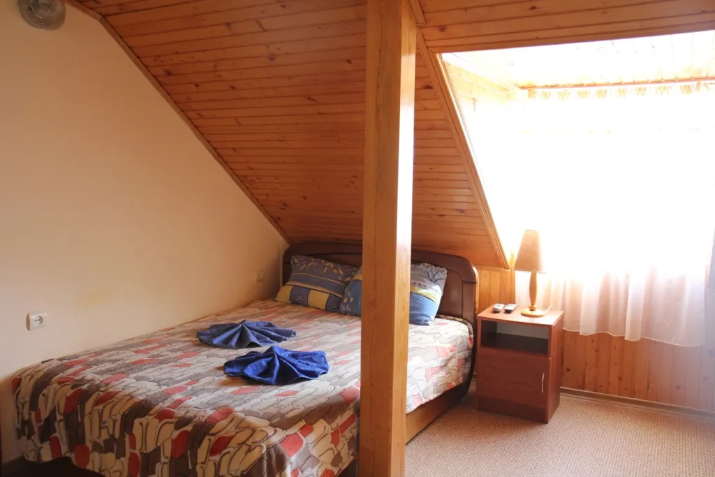 Семейный номер с видом на море и горы