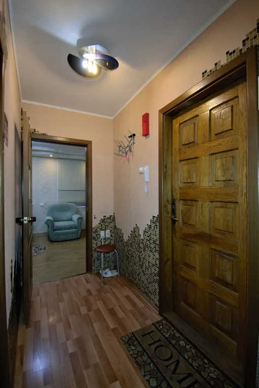 Двухкомнатная квартира с раздельными комнатами балконом и лифтом