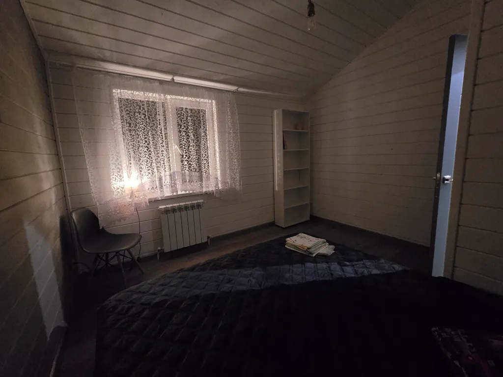 Дом коттедж в городе (в черте)