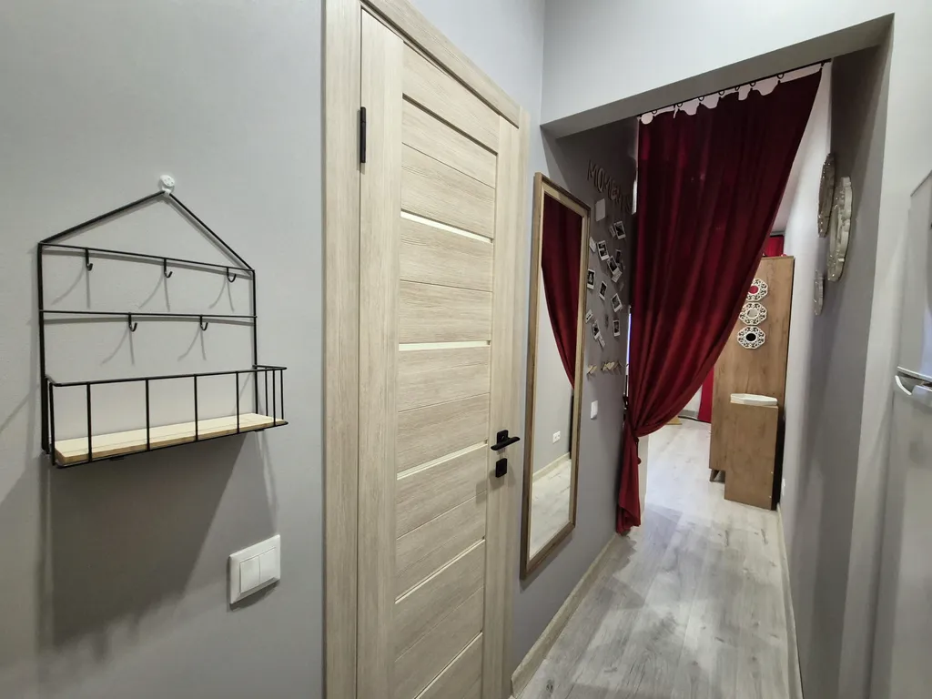 Яркая студия рядом с Мытищинской больницей