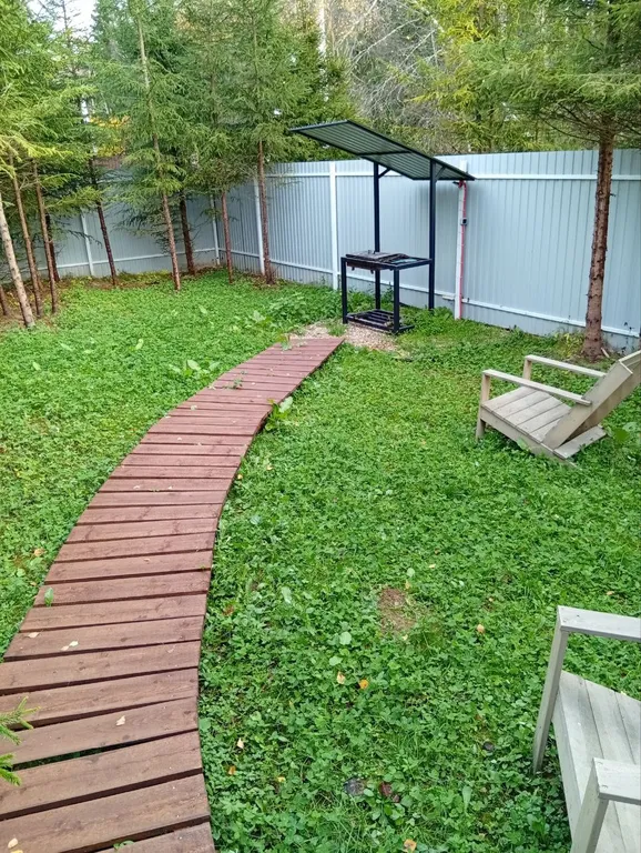 Дом с банным чаном в лесу