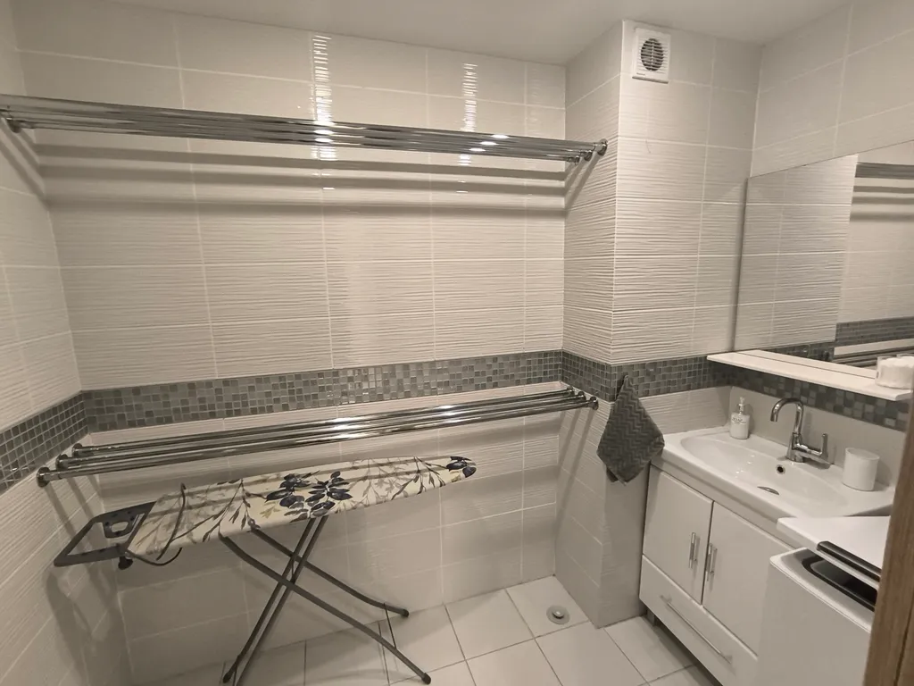 Пятикомнатная квартира с сауной и кинотеатром в центре