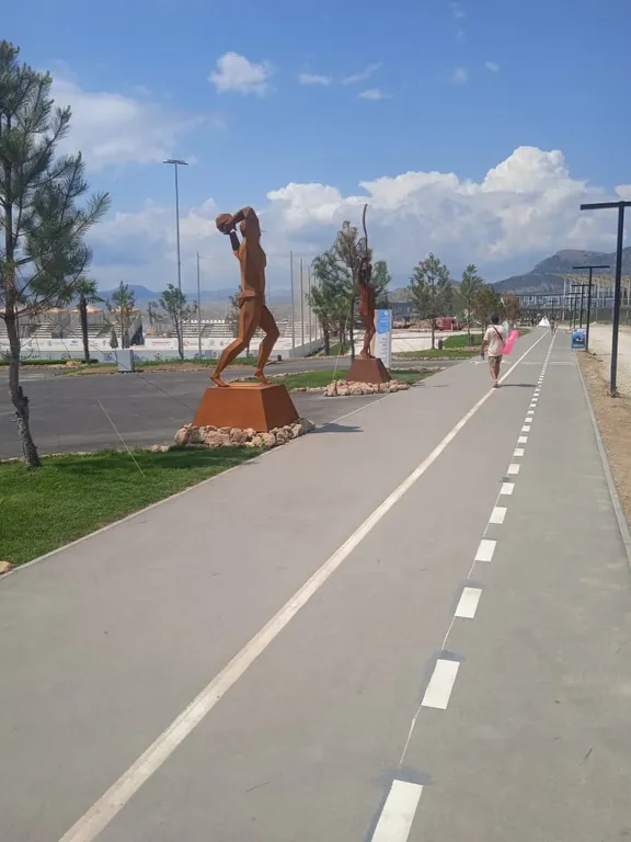 Семейный отдых в двух-комнатной квартире у Аквапарка на второй линии