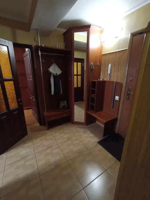 2-комнaтная квaртира в центpе Cимферополя (пaрк Tренeвa)