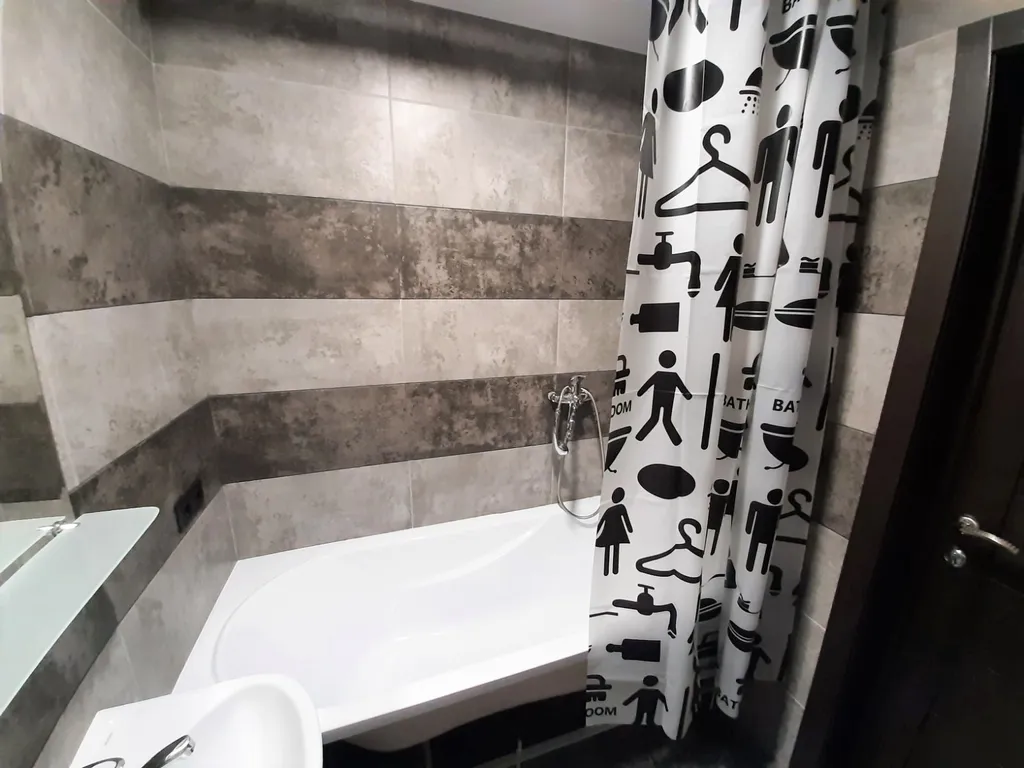 Квартира-студия в Хойниках с евроремонтом для 1-5 человек