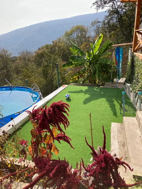 Шале в горах с бассеином и баней