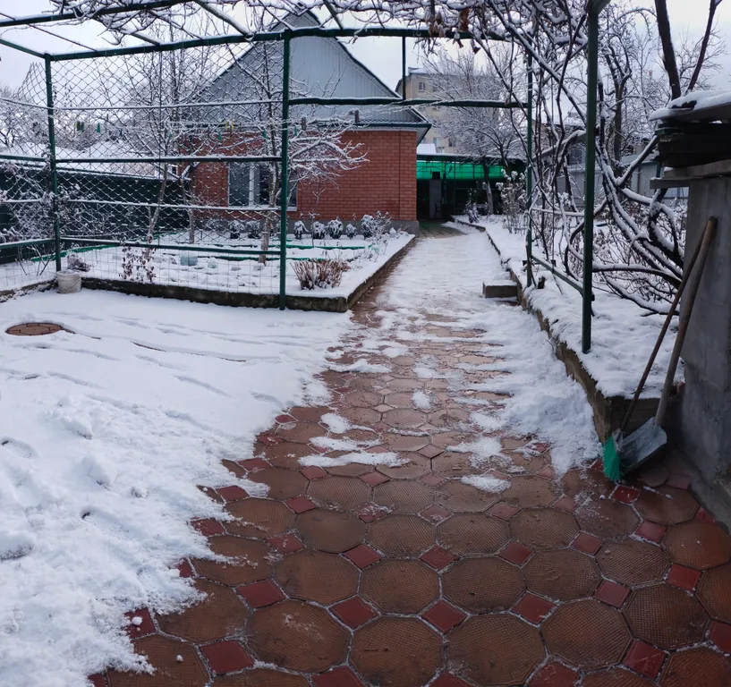 Комната 18м2 в уютном частном доме, парковка, рядом Березовское ущелье