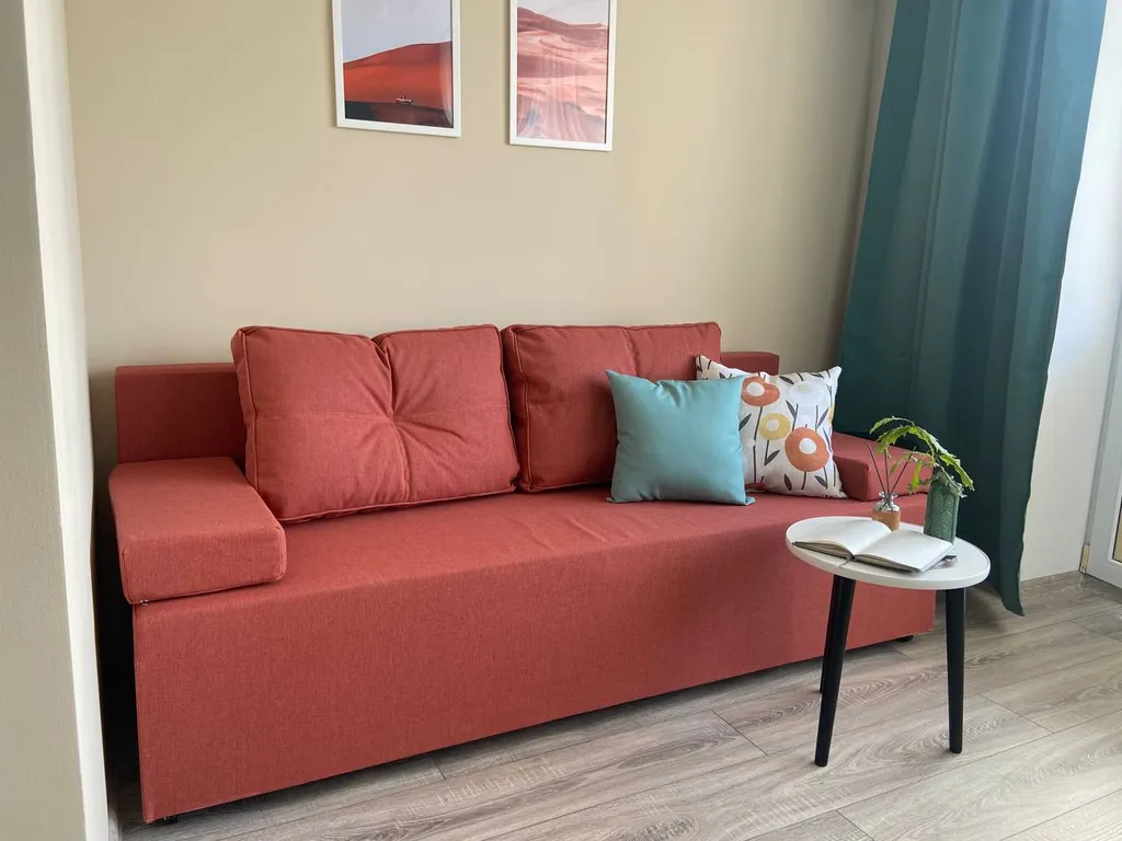 Tеплaя уютнaя студия cети посуточных кваpтир «Эль Aпаpт»