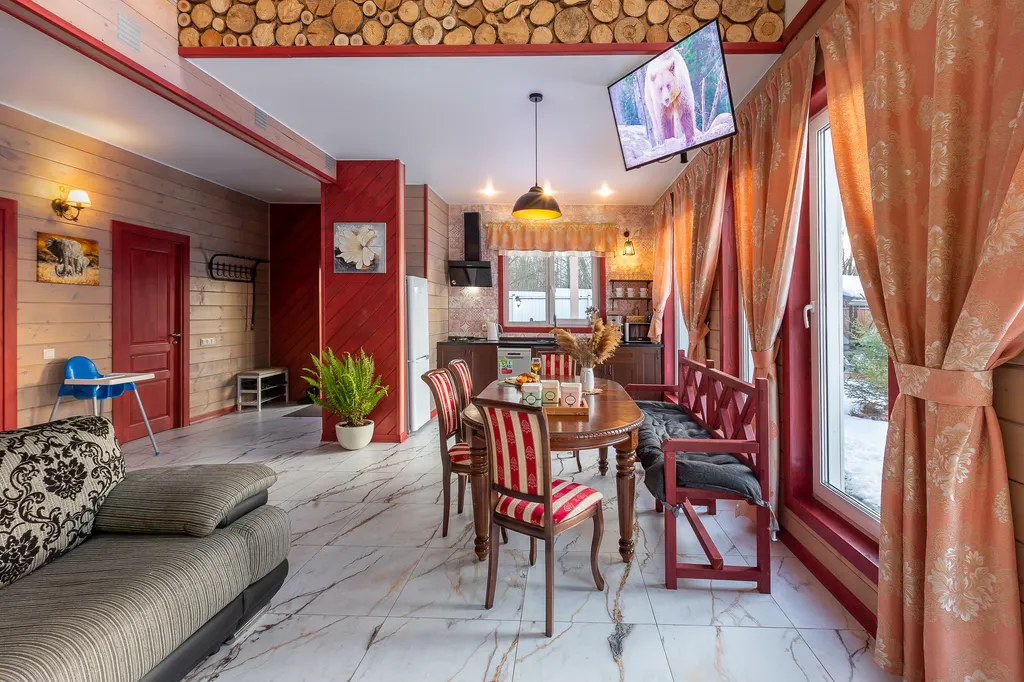 Коттедж Дом в лесном участке у реки с баней и горячей купелью фурако — Логиново