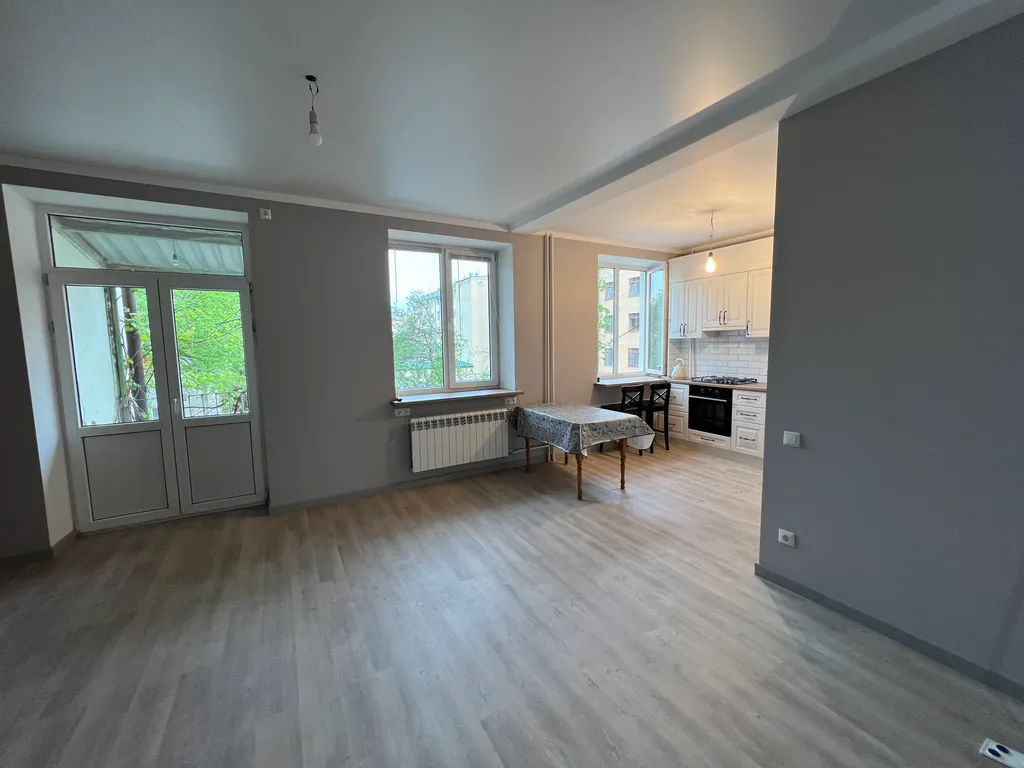 Уютная квартира в самом центре города, закрытая территория с парковкой