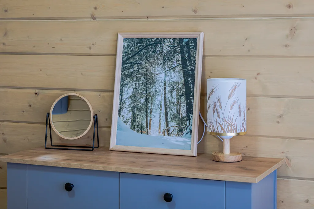 Дом у озера с чаном