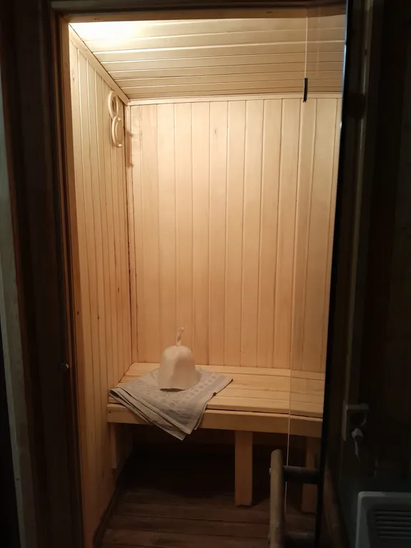 2-к. дом с сауной у речки