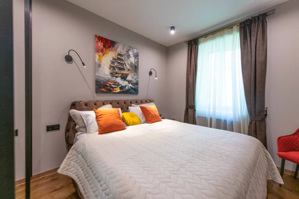 Central apartment with a swimming pool