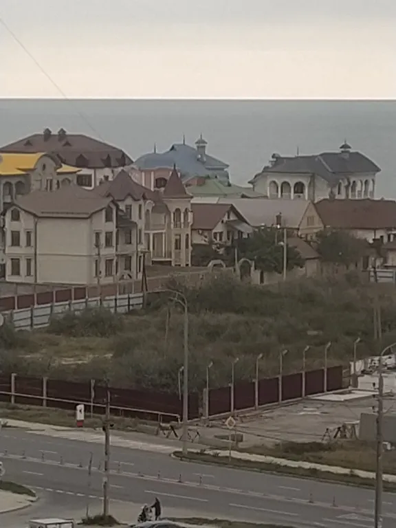 Квартира 3-комнатная Квартира — Каспийск