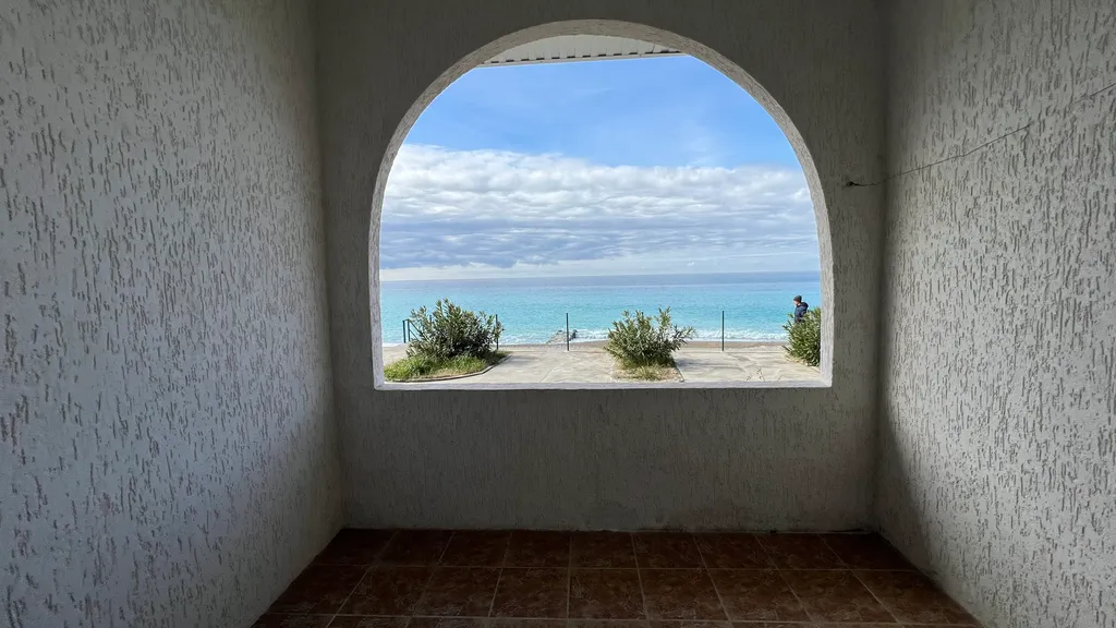 Квартира Квартира Трёхместный номер с видом на море — Гагра