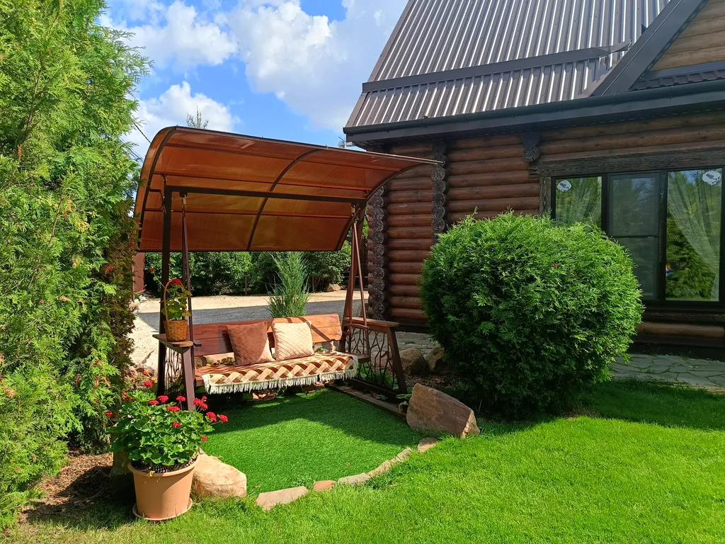 Дом с сауной, теплой купелью и аэрохоккеем на берегу водохранилища