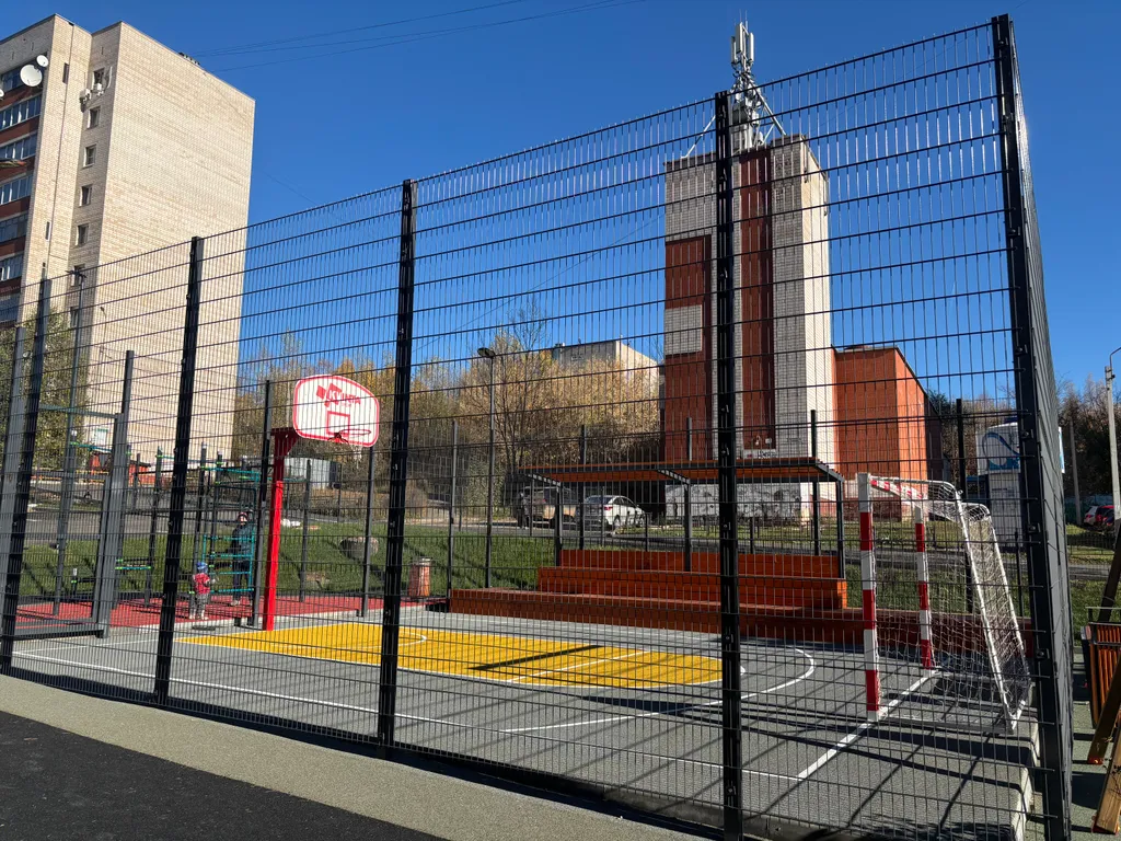 Теплая светлая квартира для 4 гостей в современном ЖК