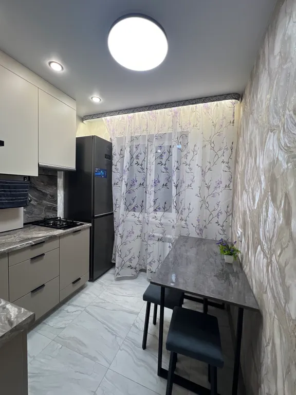 Квартира с новым ремонтом в самом центре города