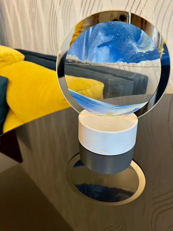 Студия с камином и кондиционером