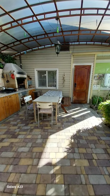 Домик с видом на море