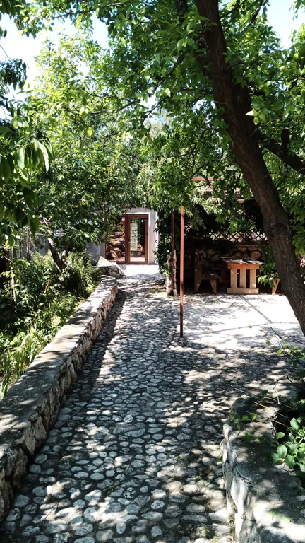 Комната на четверых